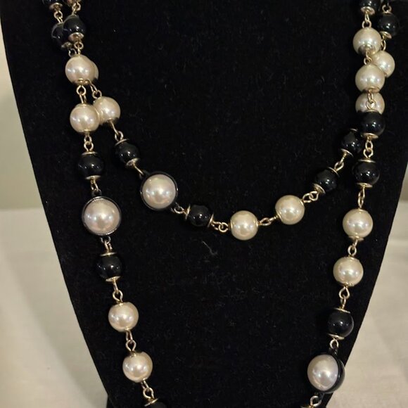 Anne Klein Black and White Pearl Necklace (43") and Bracelet (8") with 3 Strands - Picture 10 of 15